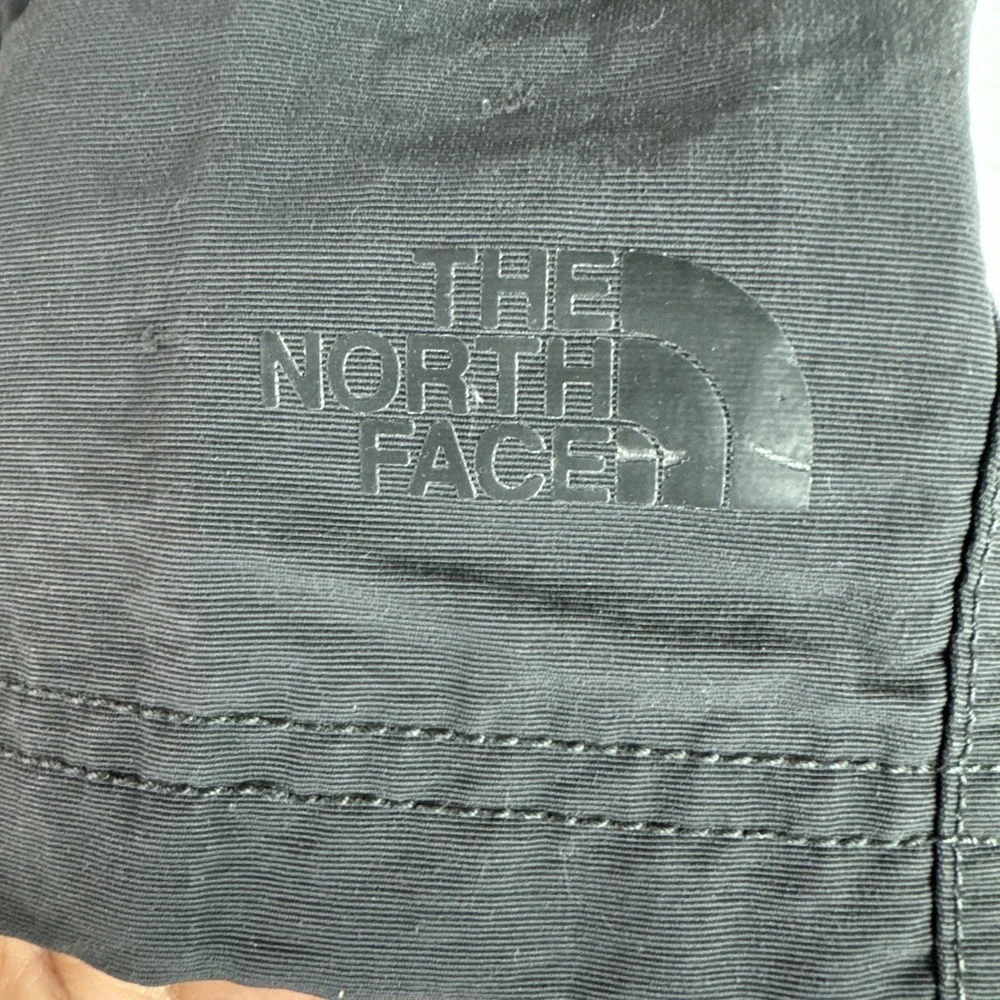 The North Face Men's‎ L Cargo Short 100% Nylon Gray 9